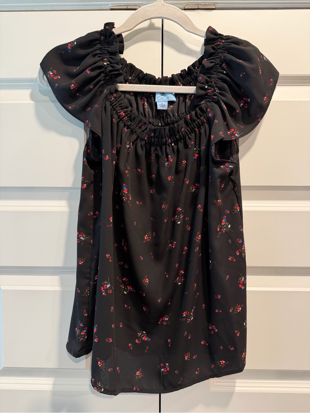 Cece Women’s Black Floral Ruffled Shirt